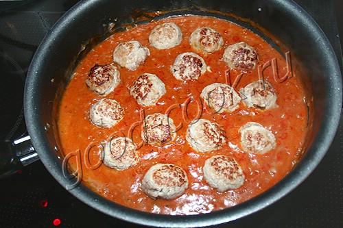 фрикадельки в томатном соусе