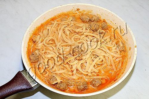 спагетти с фрикадельками