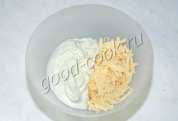 картофель, запеченный со сметаной и сыром