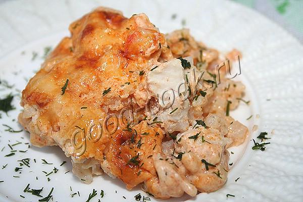 курица с рисом, запечённые в сметанном соусе