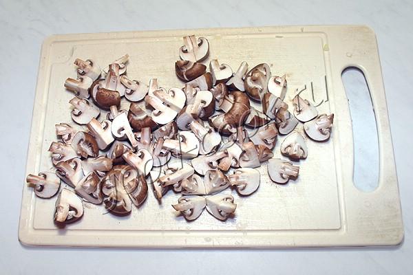 полба с грибами, тушённая в сметане