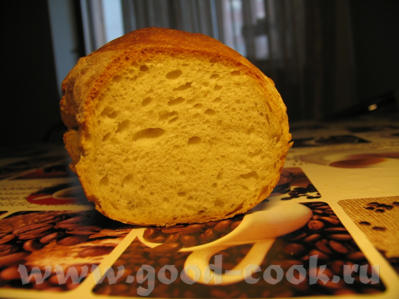 Почему трескается хлеб. Хлеб трескается при выпечке. Хлеб при выечки лопается и невоздушный выпечка в духовке. Хлеб трескается в хлебопечке. Хлеб потрескался при выпечке в духовке почему.